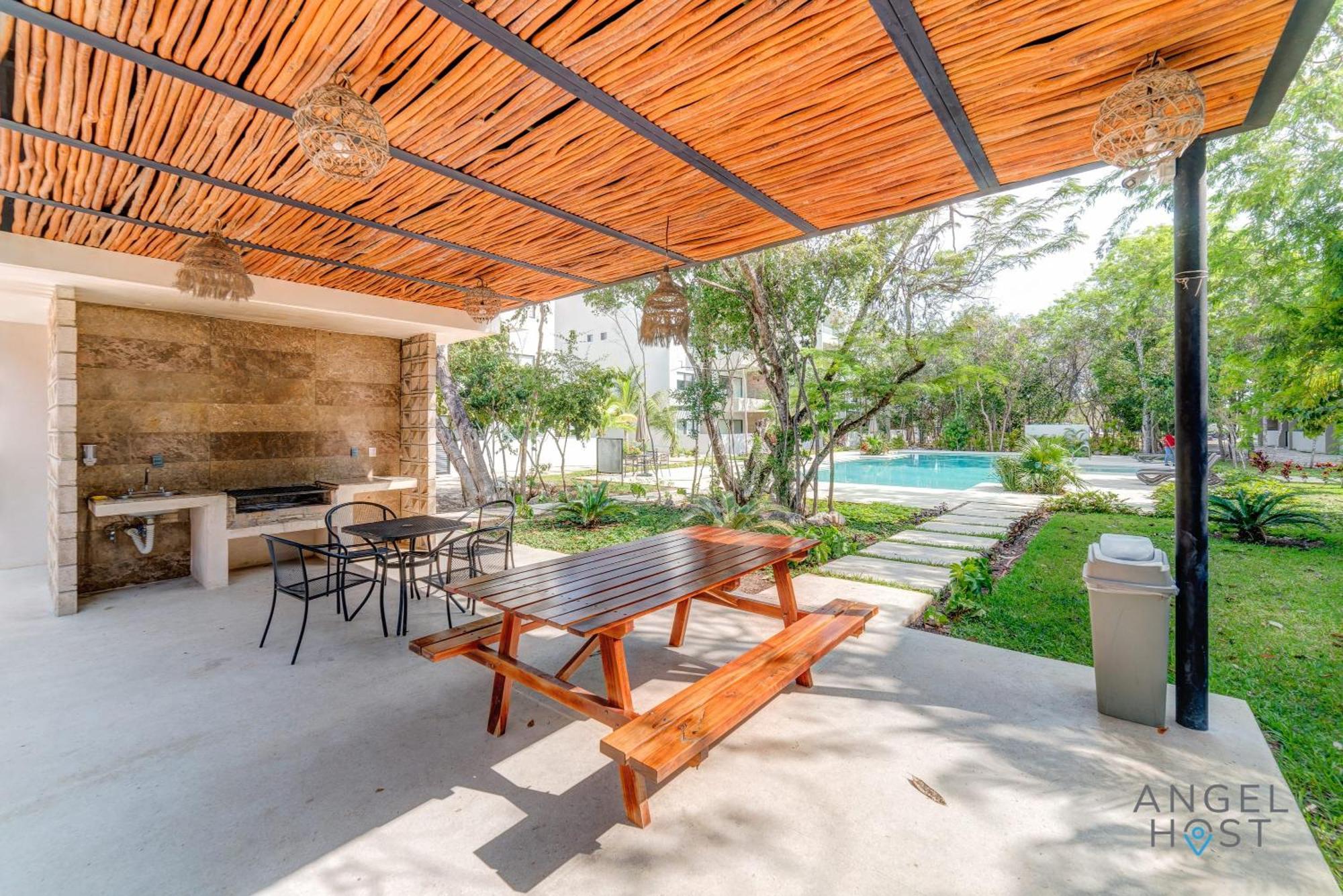 Tranquil Onsite Pool Gym And Playground * Playa del Carmen