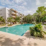 Tranquil Stay Onsite Pool Gym And Playground
